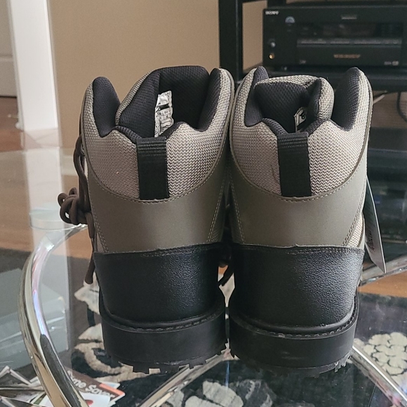 Man's  Fishing Hunting  Boots - Picture 4 of 8